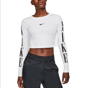 NWT Nike Crop Long Sleeve